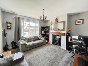 Lounge- click for photo gallery
